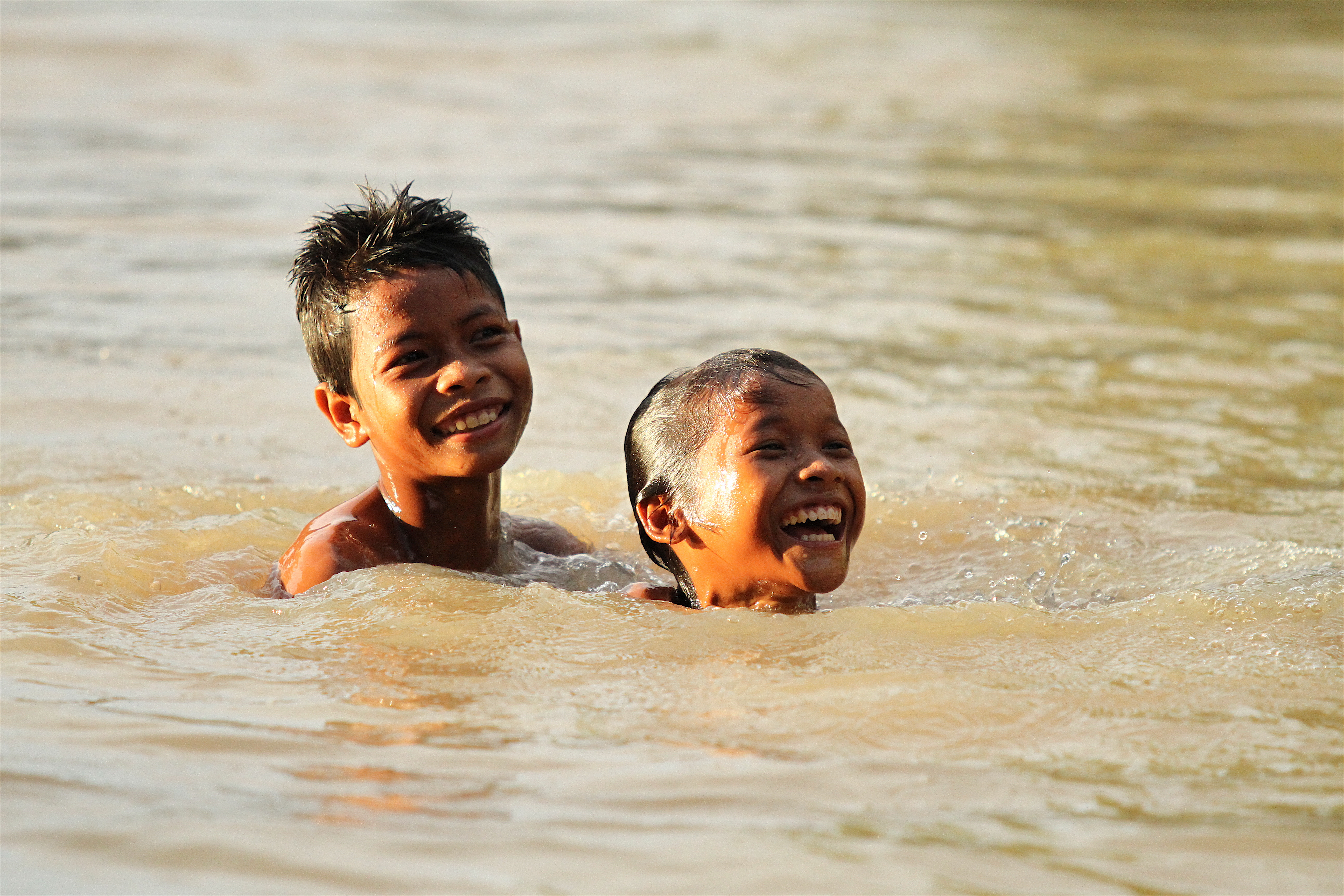 Natural boys. Boys in River Тайланд. India boys Swim in River. Фейс Ривер. Nakita boy на реке.